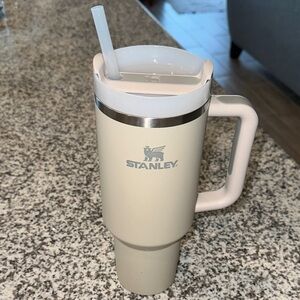 Stanley 40oz Insulated Mug with Handle